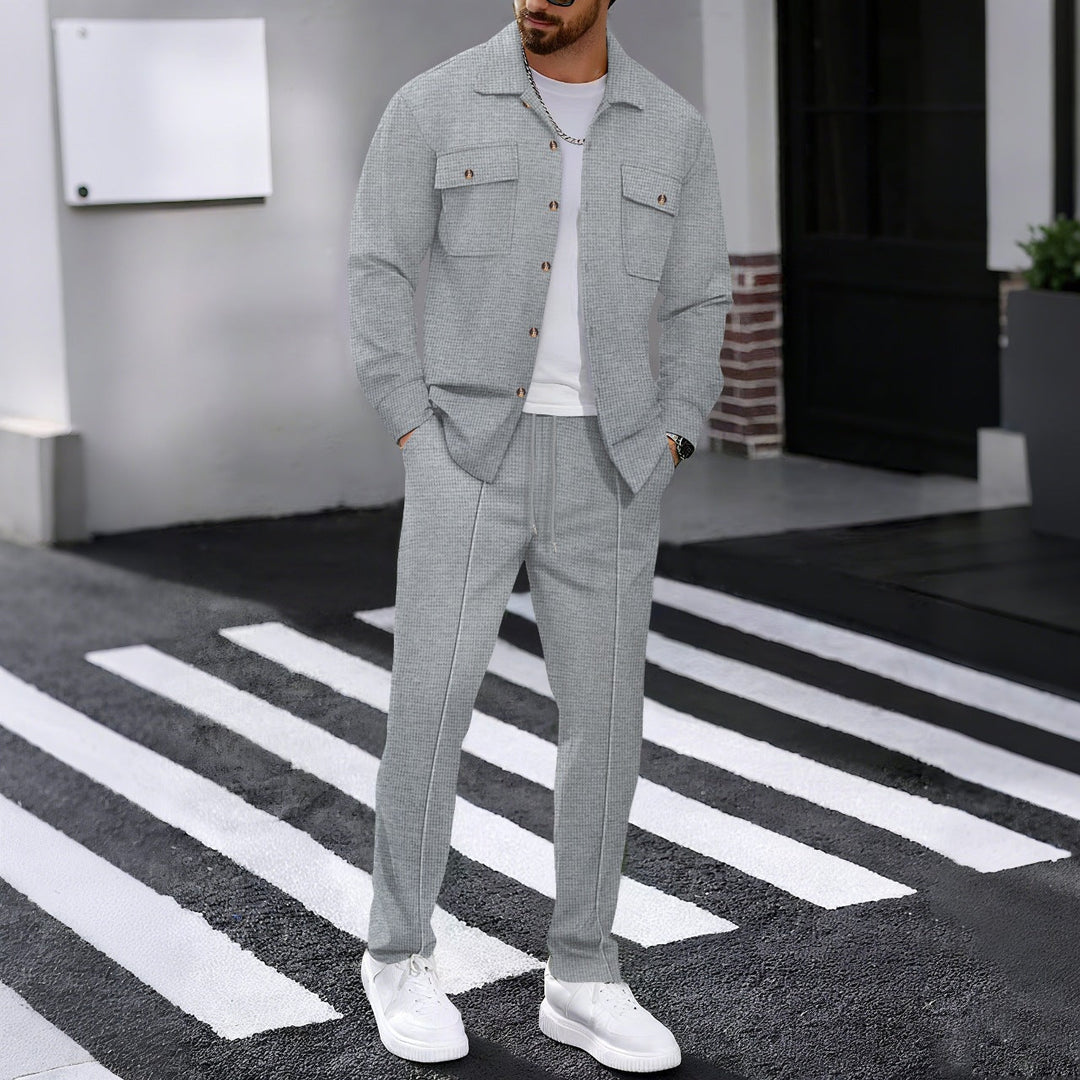 Herren modisches Freizeit-Set mit strukturierter Jacke und bequemen Hosen