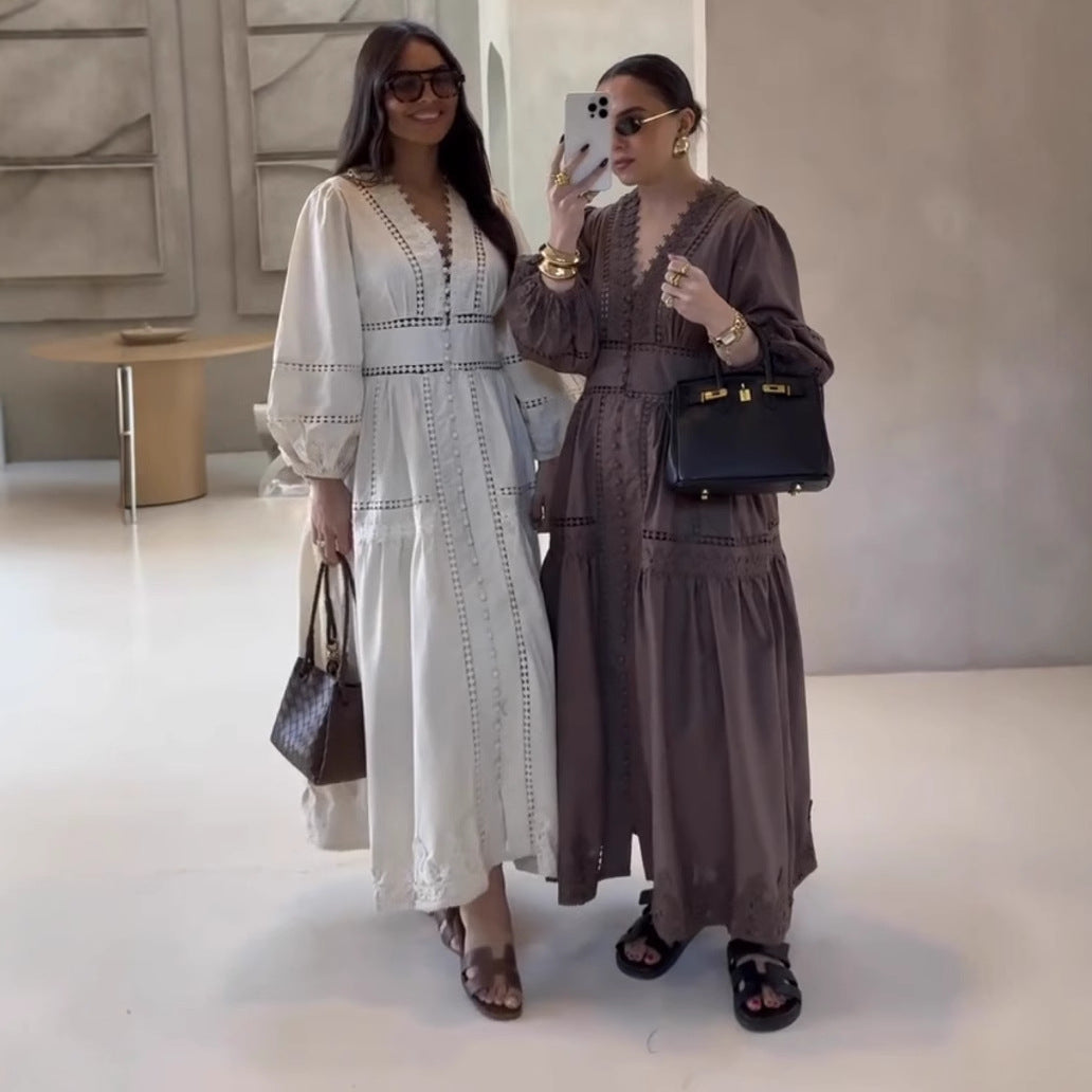 Damen 80+ Maxikleid mit V‑Ausschnitt, Spitzenbesatz, Knopfleiste und Ballonärmeln Nord Taschen