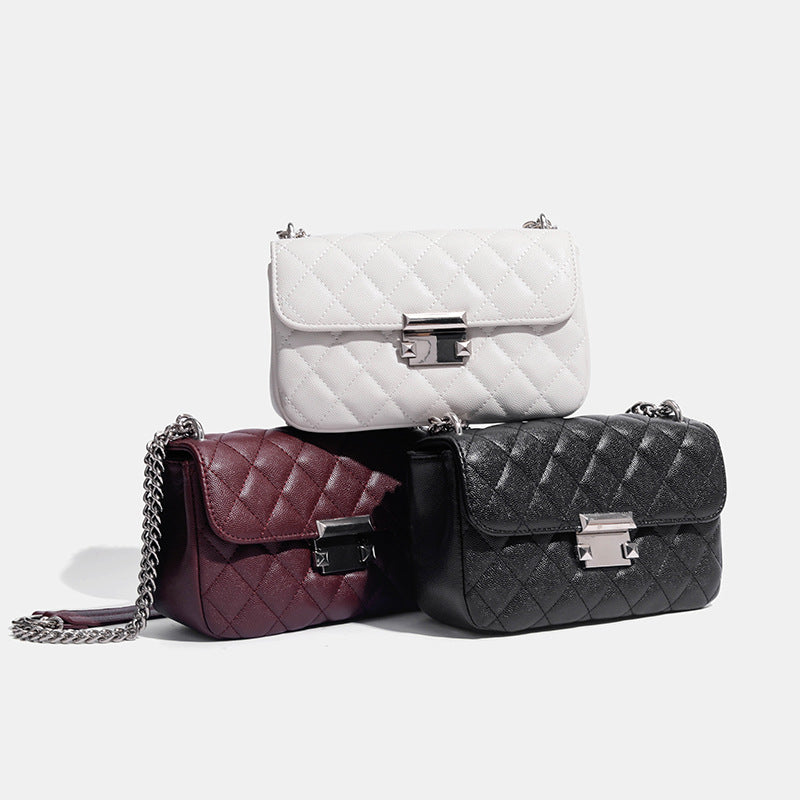 Damen Umhängetasche mit eleganter Steppoptik und luxuriösem Kettenverschluss Nord Taschen