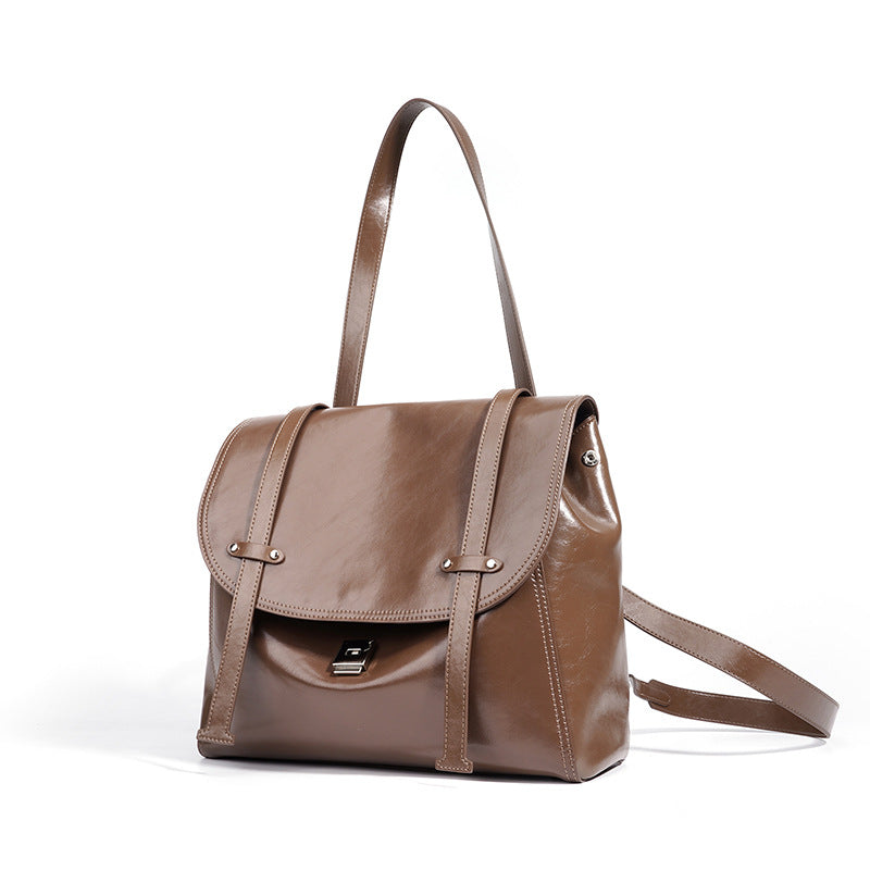 Damen modische Schultertasche mit eleganter Klappe Nord Taschen