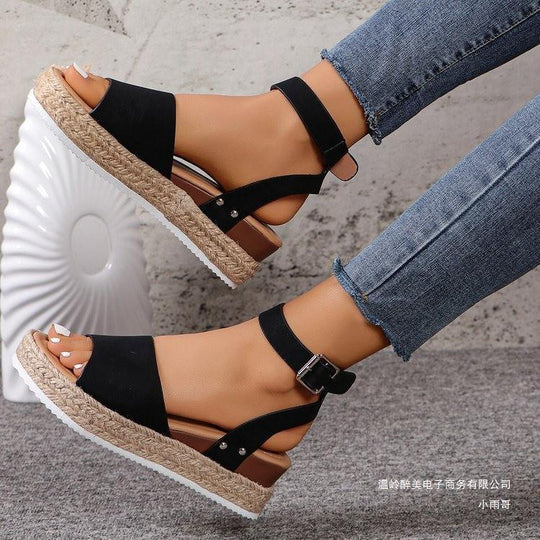 Damen Wedge-Sandaletten mit elegantem Riemen-Design und komfortablem Fußbett