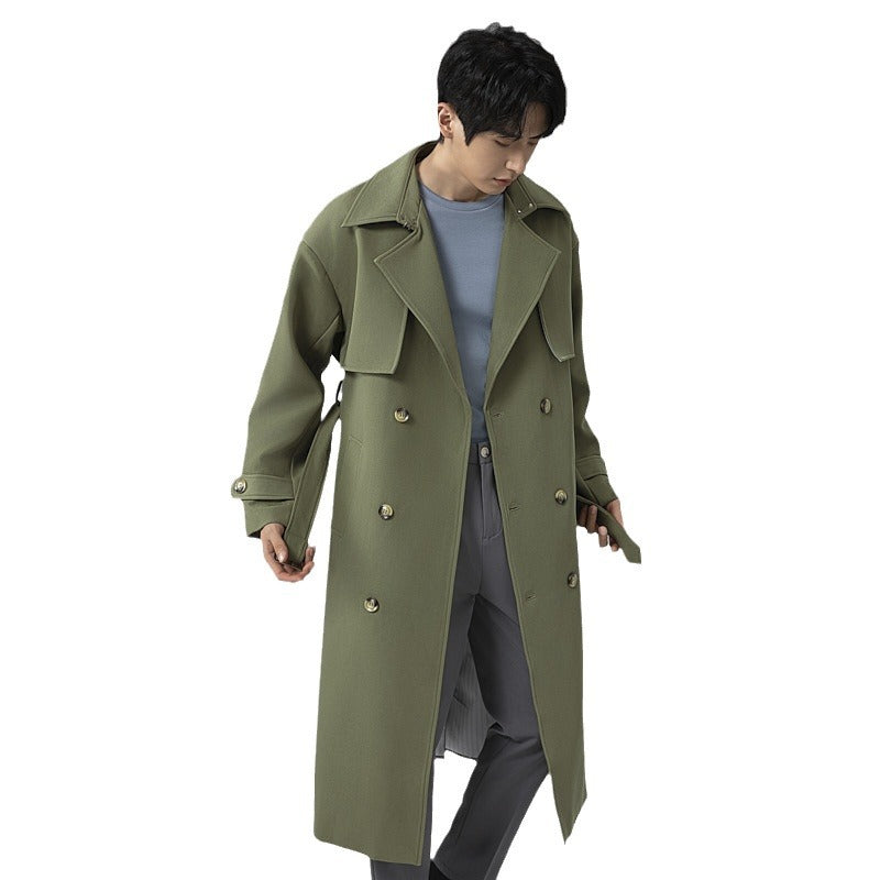 Herren Trenchcoat im minimalistischen Doppelreiher mit breitem Schalkragen und Taillengürtel Nord Taschen