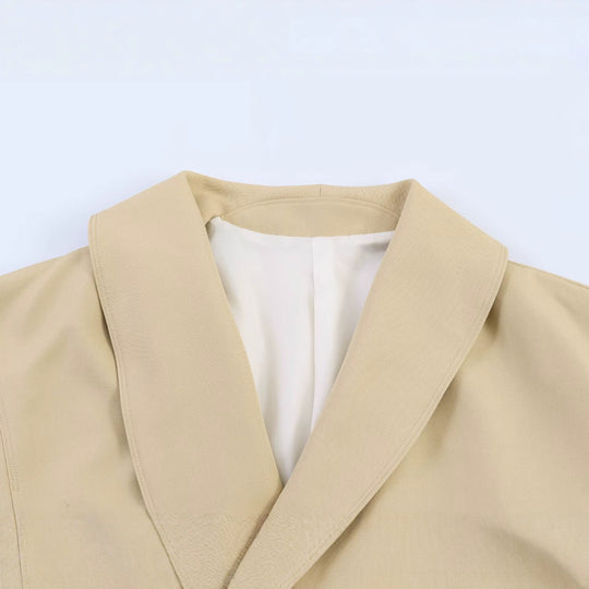 Damen Oversized Cropped-Jacke mit großem Schalkragen, Taillenriegel und Ballonärmeln Nord Taschen