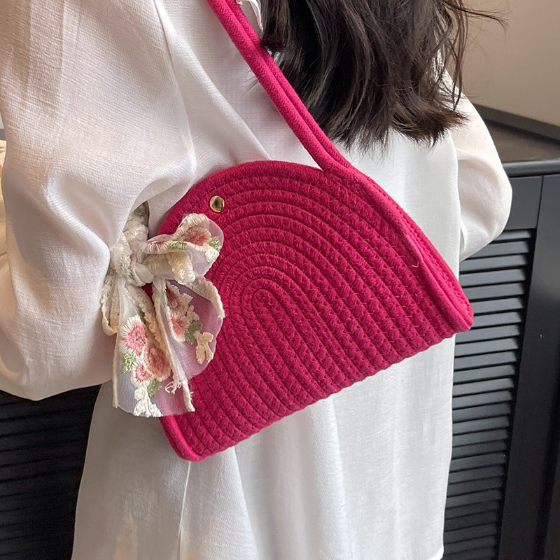Damen Handtasche mit floralem Dekor und geflochtenem Design Nord Taschen