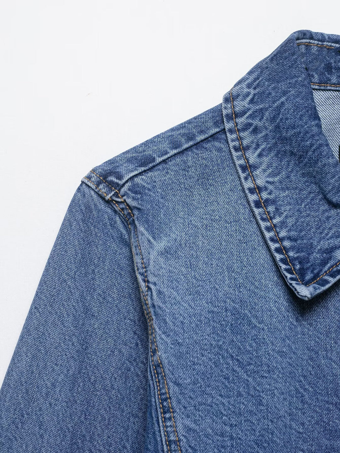 Damen Oversize-Denimjacke im Boxy-Schnitt mit kurzer Silhouette und aufgesetzten Taschen Nord Taschen