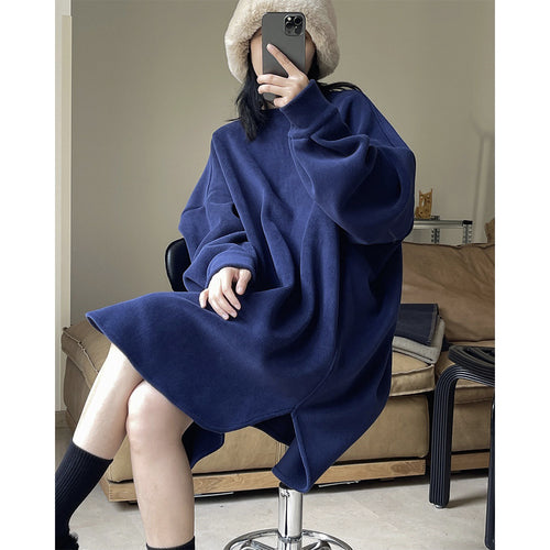 Damen Oversize-Fleece-Sweatkleid mit Ballonärmeln und Seitenschlitzen Nord Taschen