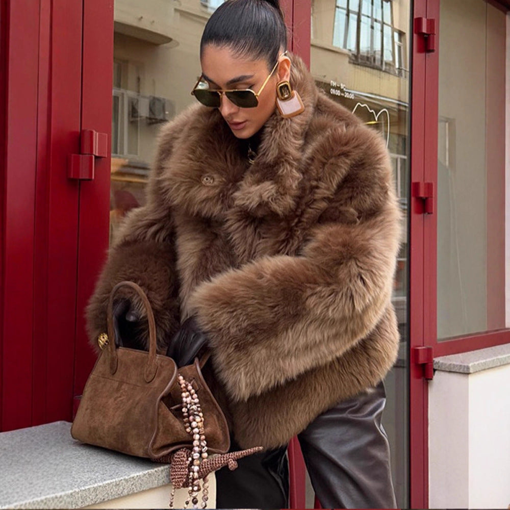 Damen Kurzjacke im Teddy‑Style mit voluminösem Schalkragen und soften Faux‑Fur‑Textur Nord Taschen