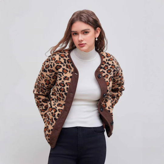 Damen Kurzjacke im Teddy‑Look mit Leopardenmuster und Knopfverschluss Nord Taschen