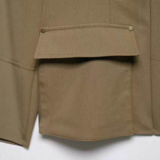 Damen Militärinspirierte Utility-Jacke mit Stehkragen und aufgesetzten Pattentaschen Nord Taschen