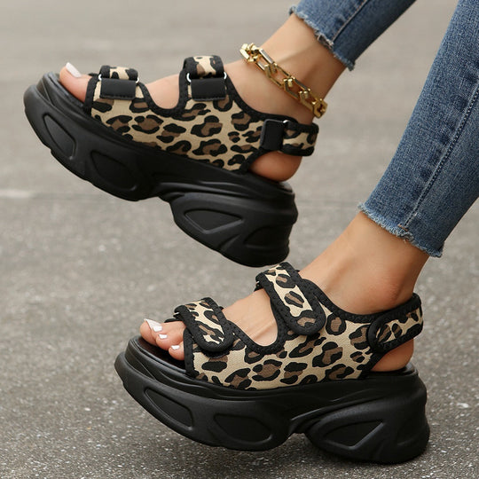 Damen Plateau-Sandalen mit verziertem Riemen und komfortabler Sohle Nord Taschen