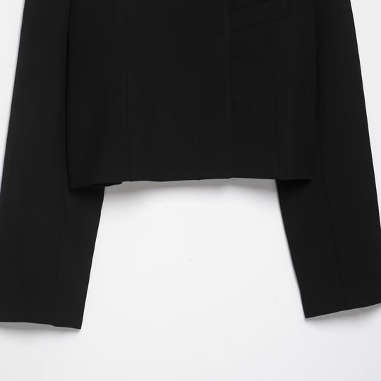 Damen Kurzblazer im Cropped‑Schnitt mit Stehkragen Nord Taschen