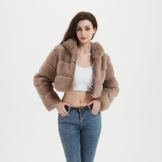 Damen Cropped Kunstpelzjacke mit horizontaler Panelstruktur und Reißverschluss Nord Taschen