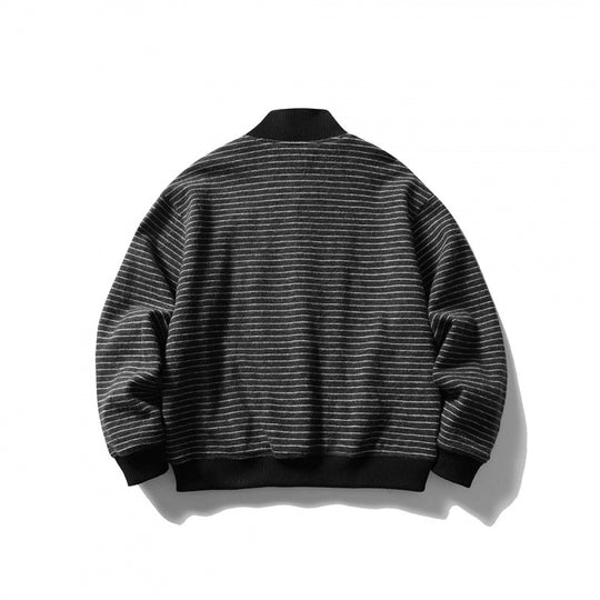 Unisex Kastenförmige Strickjacke im Blousonstil mit Stehkragen und Knopfleiste Nord Taschen