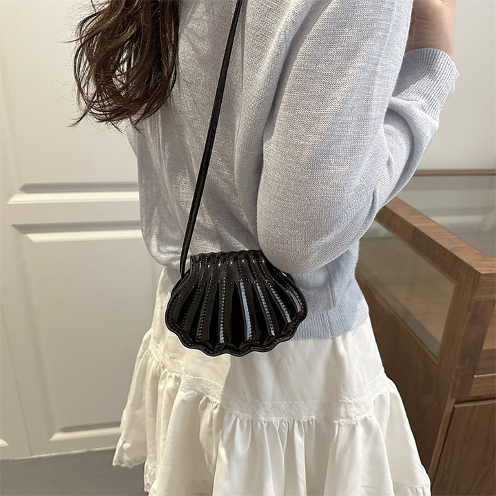 Damen Handtasche im stilvollen Muschel-Design Nord Taschen