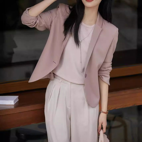 Damen Taillierter Ein-Knopf-Blazer aus leichtem Crepe mit geschwungener Saumlinie Nord Taschen