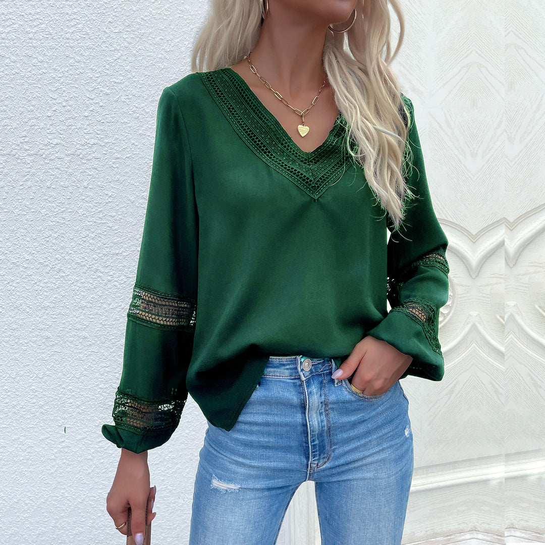 Damen Satinbluse mit V‑Ausschnitt, dekorativer Spitzenpasse und Ärmeln mit Spitzeneinsatz Nord Taschen