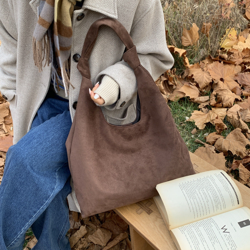 Damen Hobo-Tasche aus weichem Veloursleder mit modischem Design Nord Taschen