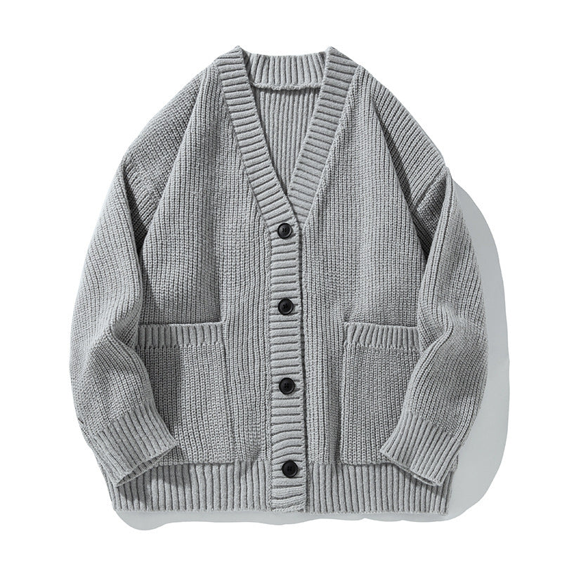 Unisex Oversize Strickcardigan mit V‑Ausschnitt, Knopfleiste und aufgesetzten Taschen Nord Taschen