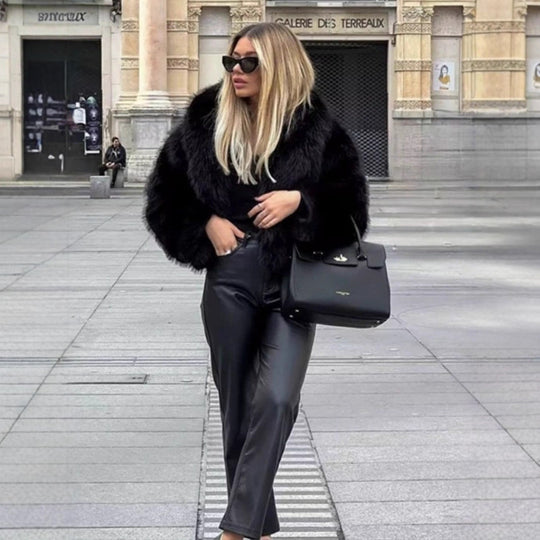 Damen Kurzer Cropped-Kunstpelzblouson mit voluminösem Schalkragen und weicher Innenfütterung Nord Taschen