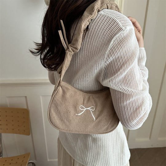 Damen Kleine Umhängetasche mit raffiniertem Kordelzug Nord Taschen