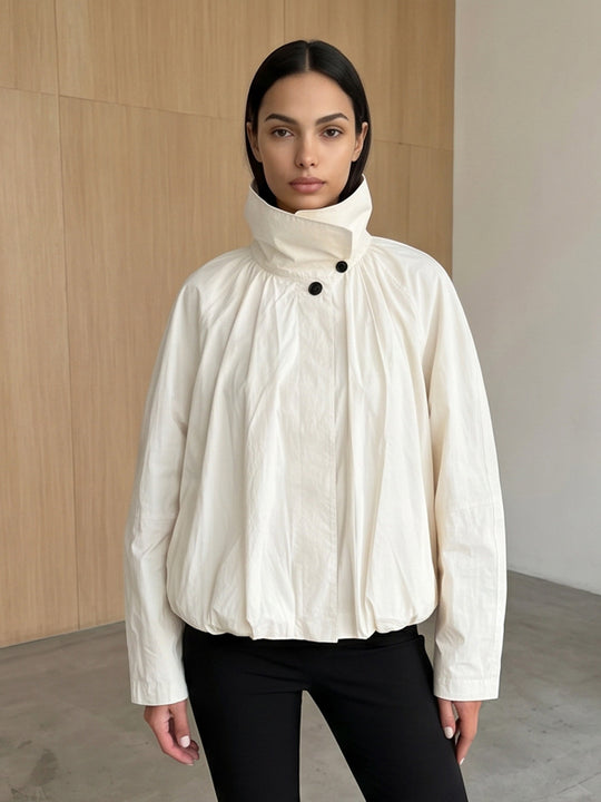 Damen Kurzjacke mit hohem Stehkragen, geraffter Schulterpartie und elastischem Saum Nord Taschen