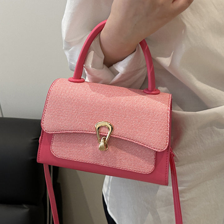 Damen Handtasche mit strukturiertem Design und elegantem Klappenverschluss Nord Taschen