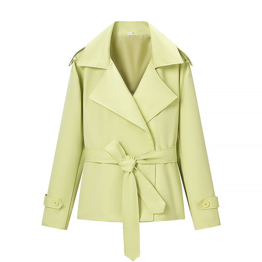 Damen Taillierter kurzer Trenchcoat mit Bindegürtel und Epauletten Nord Taschen
