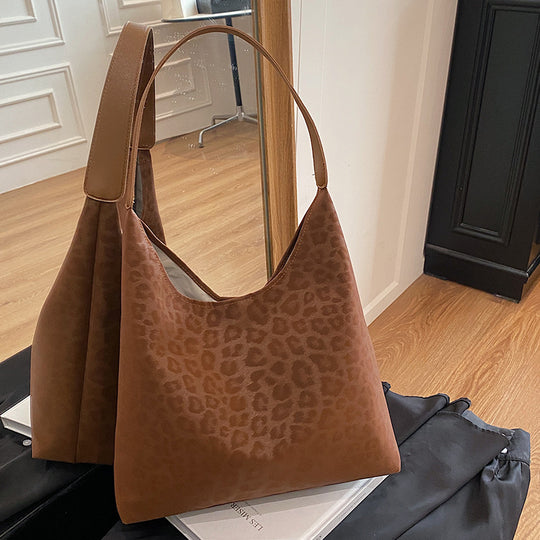 Damen Hobo-Tasche aus hochwertigem Kunstleder mit elegantem Leopardenmuster Nord Taschen