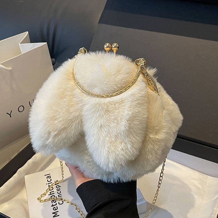 Damen Plüsch Handtasche mit goldenen Akzenten und abnehmbarem Kettenriemen Nord Taschen