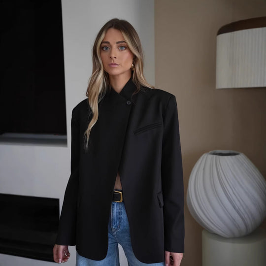 Damen 60+ karierter Mantelblazer mit Mandarinkragen, asymmetrischer Überlappung und Pattentaschen Nord Taschen