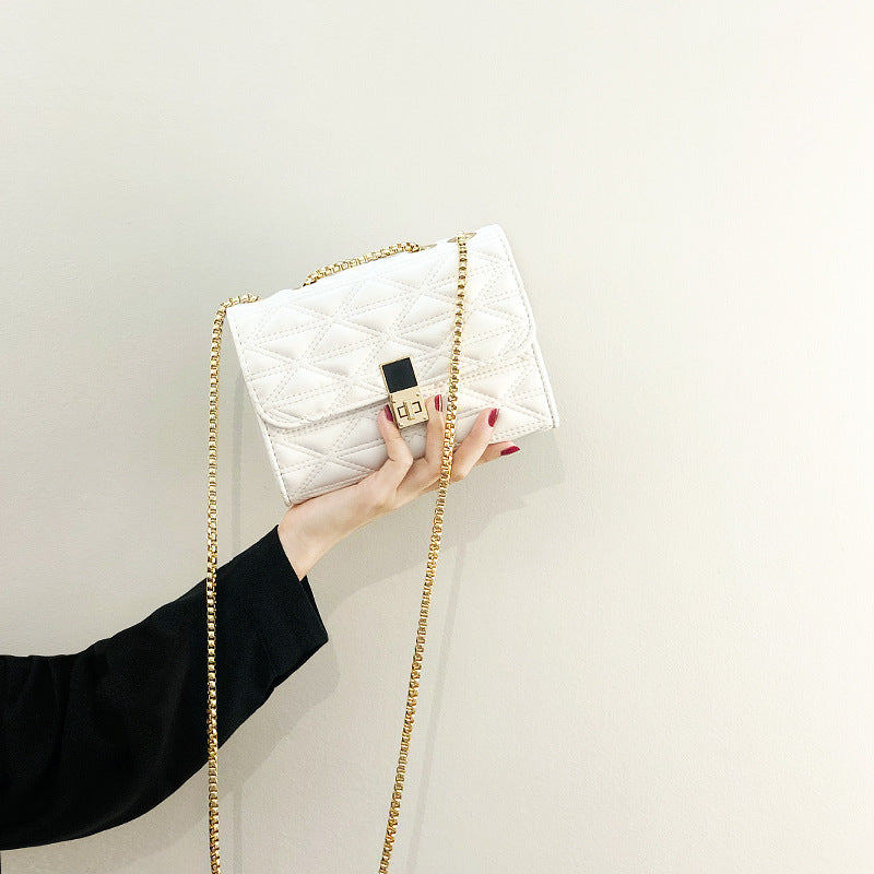 Damen Mini-Umhängetasche mit klarem Design und elegantem Kettenriemen Nord Taschen