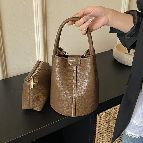 Damen Hobo-Tasche aus hochwertigem Leder mit praktischem Innenteil Nord Taschen