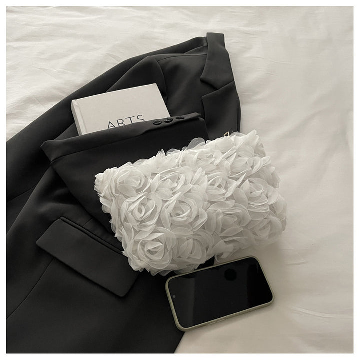 Damen romantische Clutch-Tasche mit floralen Akzenten Nord Taschen
