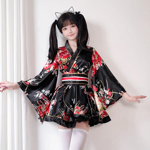 Damen Kimono Kleid mit einem verspielten Schnitt und floralen Akzenten Nord Taschen
