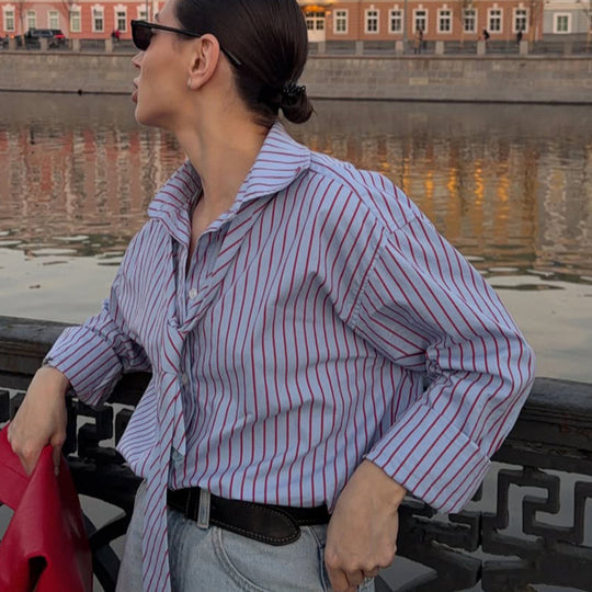 Damen Gestreifte Hemdbluse mit integriertem Schlipsdetail & Oversize-Schnitt Nord Taschen