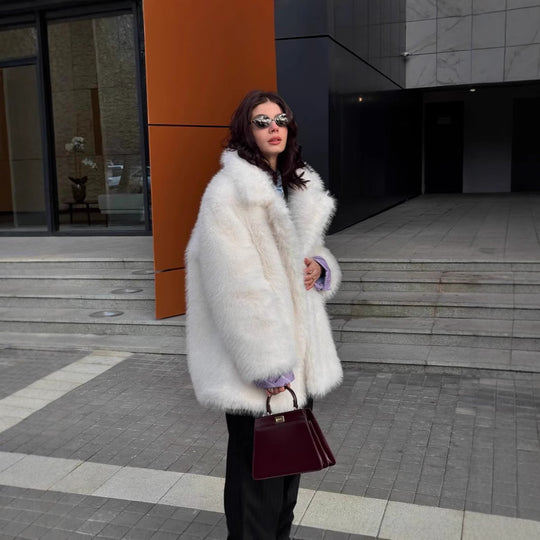 Damen Langfloriger Oversize Kunstpelz‑Mantel mit Boxy‑Silhouette und offenem Schnitt Nord Taschen