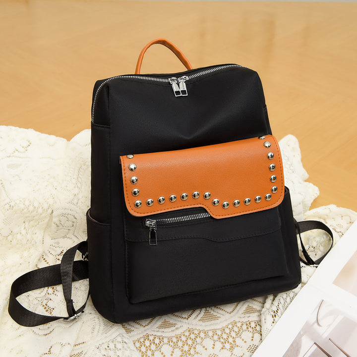 Damen modischer Backpack mit eleganten Nietenakzenten Nord Taschen