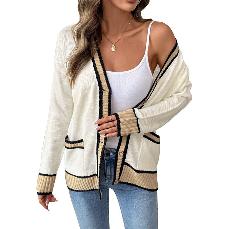 Damen Langer Feinstrick-Cardigan mit V-Ausschnitt, Kontrastpaspeln und aufgesetzten Pattentaschen Nord Taschen