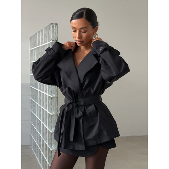 Damen Kurzer Taillierter Trench mit Cape-Überwurf und Bindegürtel Nord Taschen