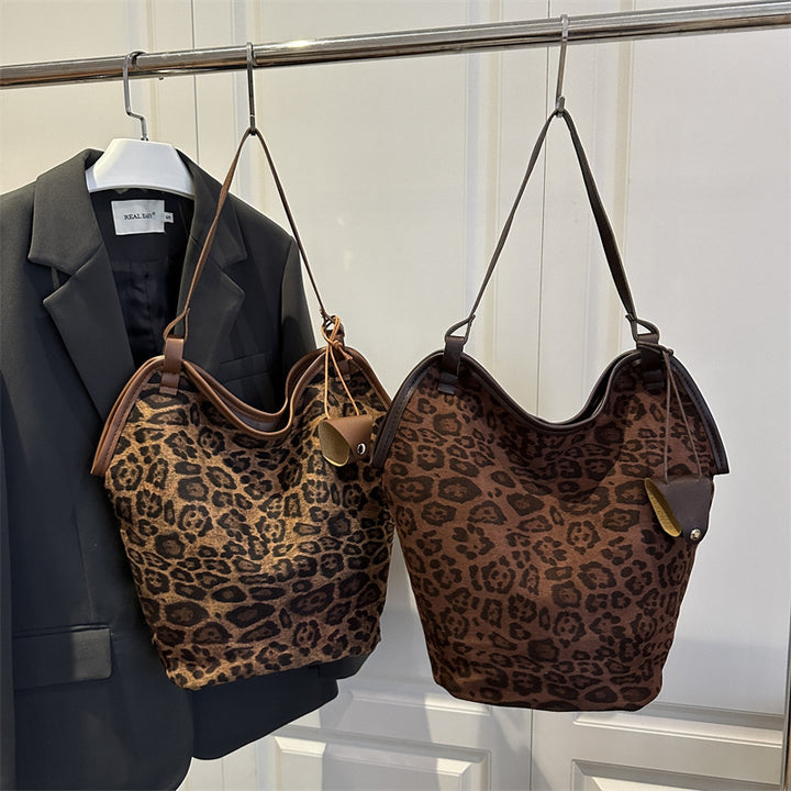 Damen Hobo-Tasche im eleganten Leopardenmuster Nord Taschen