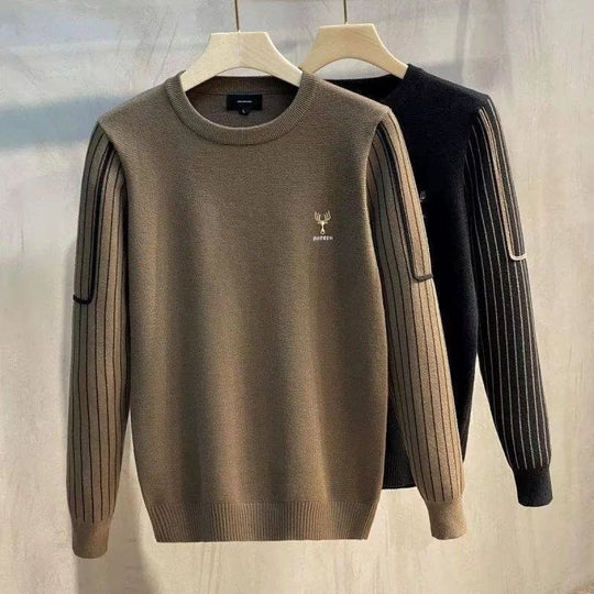 Herren Strickpullover mit gestreiften Rippenärmeln und gesticktem Hirschlogo Nord Taschen
