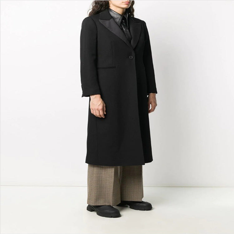 Damen Eleganter Einreihiger Longmantel im Smokingschnitt mit schmalem Revers und Satinbesatz Nord Taschen