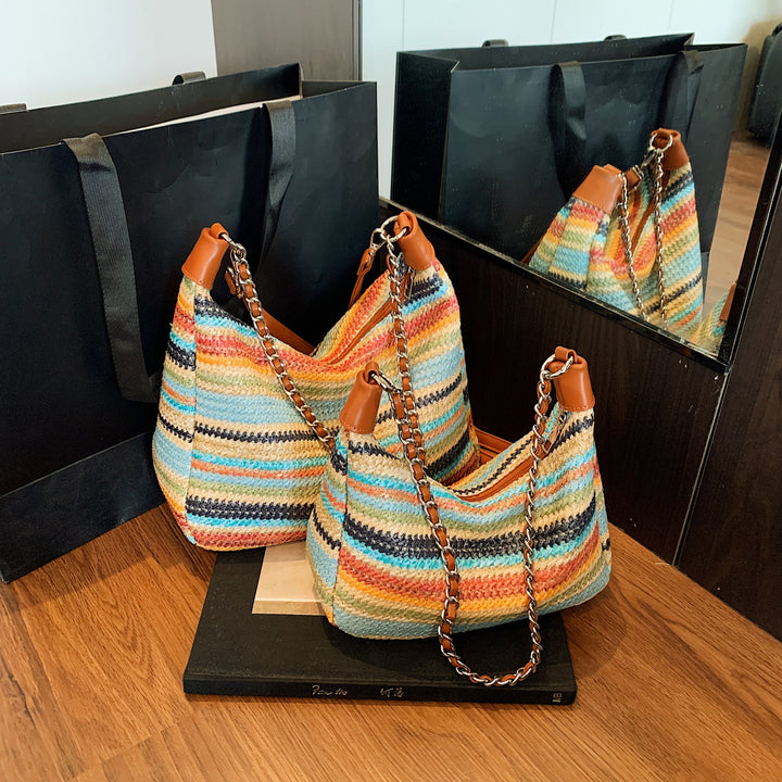 Damen Hobo Tasche aus gewebtem Material mit dekorativem Kettenriemen Nord Taschen
