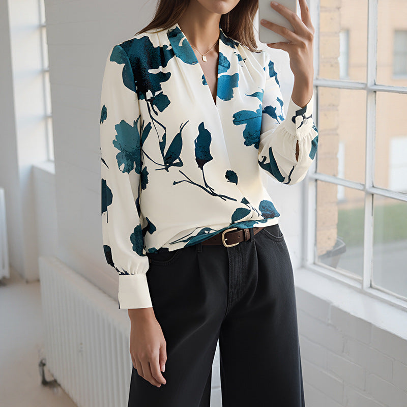 Damen Viskosebluse mit floralem Aquarellprint, V‑Ausschnitt und Manschetten Nord Taschen