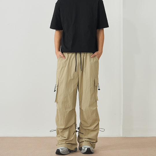 Herren Weite Nylon-Cargohose mit verstellbaren Saumkordeln und Tunnelzugbund Nord Taschen