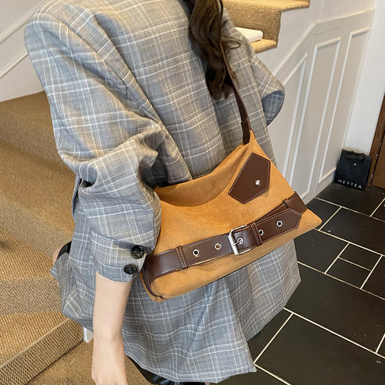 Damen Hobo-Tasche mit eleganten Velourslederelementen und praktischem Kordelzug Nord Taschen