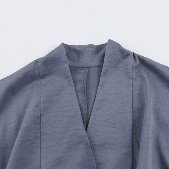Damen Kimono‑Wickeljacke mit Taillengürtel, weitem Ärmel und asymmetrischen aufgesetzten Taschen Nord Taschen