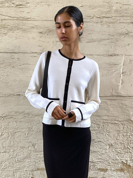 Damen Feiner Kontrast-Knopfleisten‑Cardigan mit Paspelung und aufgesetzten Taschen Nord Taschen