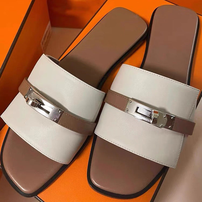 Damen Stylische Flache Sandalen mit modischem Schnallenakzent