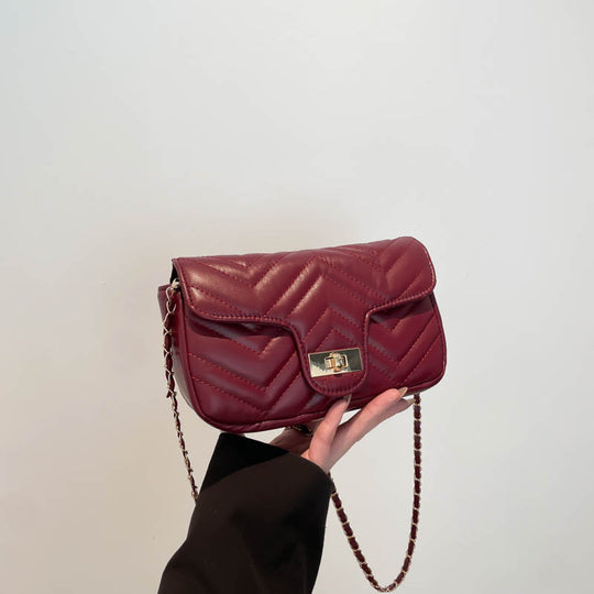 Damen modische Umhängetasche mit eleganter Steppstruktur und hochwertigem Metallverschluss Nord Taschen
